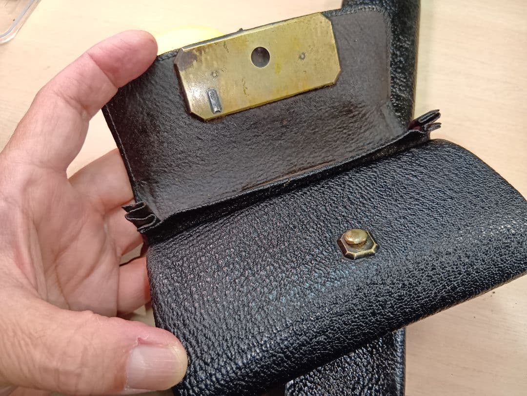 龍前金具／煙草入れ／極上美品饅頭根付／在銘菊川