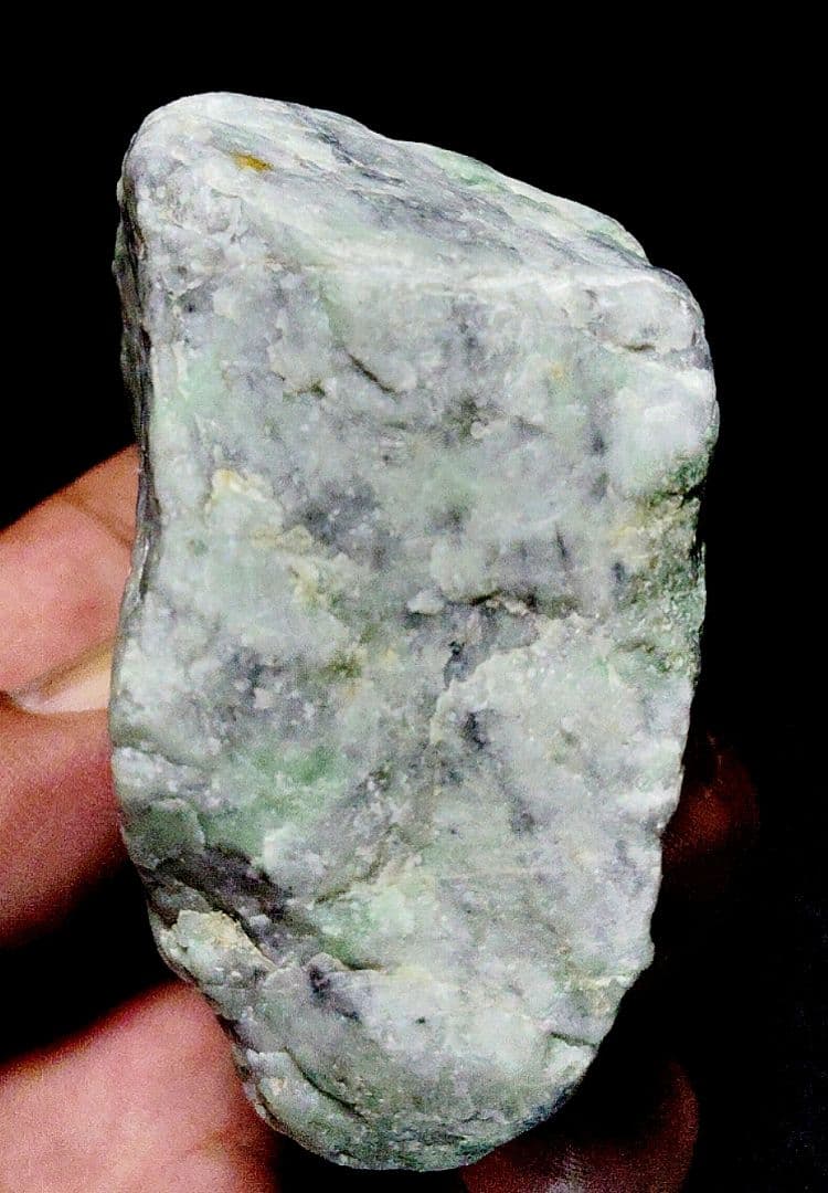 ★翡翠原石★糸魚川硬玉【大所川・転石・川ズレ・ウブ341ｇ】