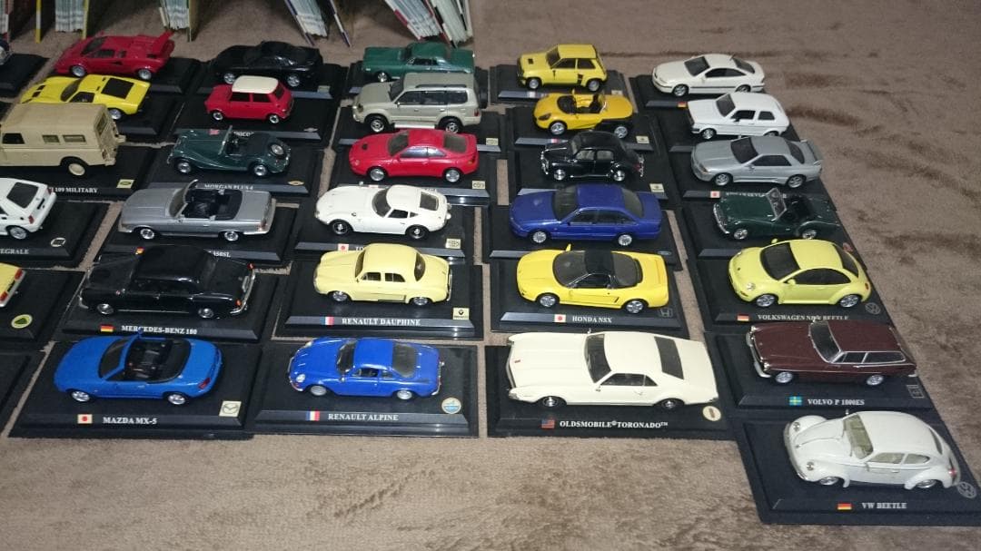 デルプラドdelprado 1/43シリーズ　８５台＋ルパン三世＋決定版アルバム