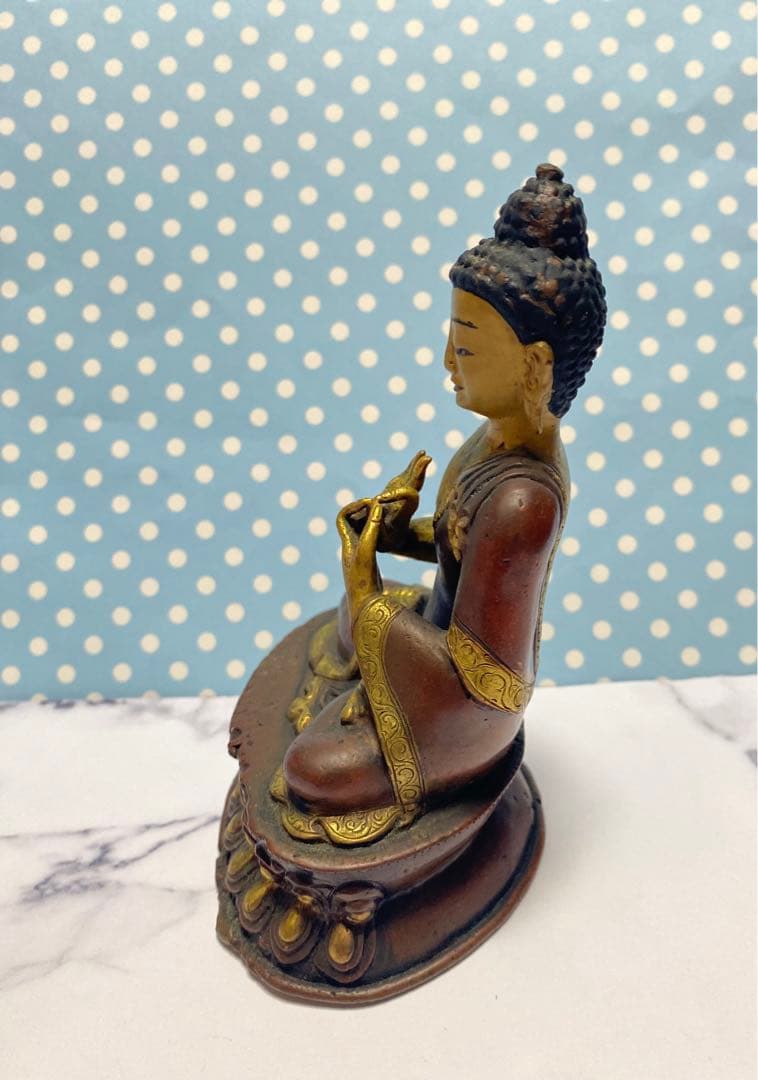 銅製　チベット　特大鍍金仏　ネパール仏像　家内仏堂 奉納 装飾品 工芸品 置物