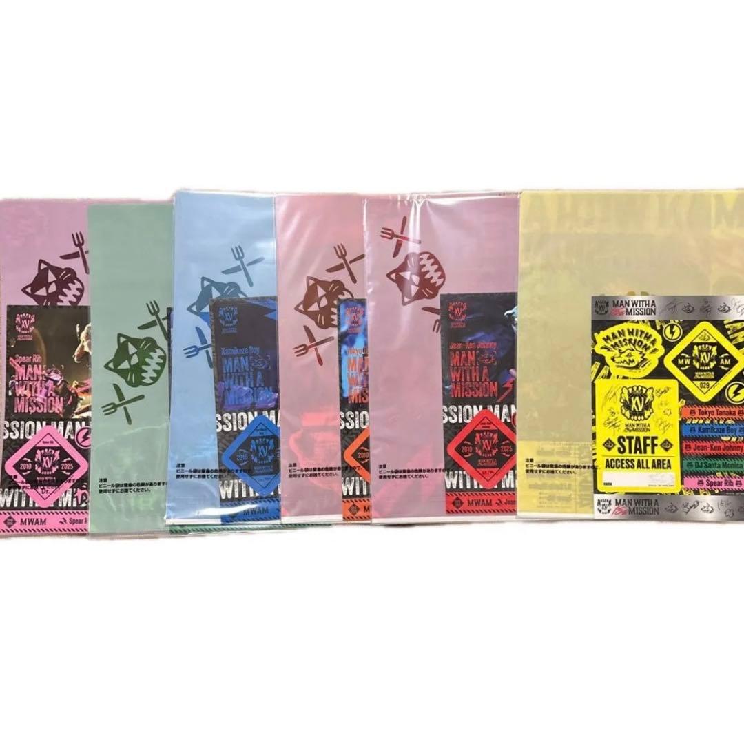 ★マンウィズ　MAN WITH A MISSION一番くじ　クッション　ファイル
