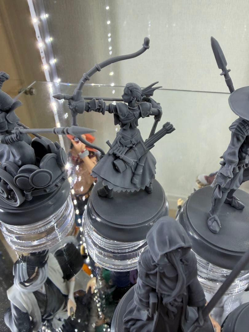 Fate サーヴァント　クラスカード　フィギュア　モニュメント