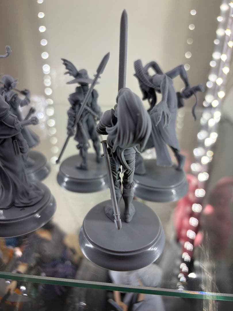 Fate サーヴァント　クラスカード　フィギュア　モニュメント