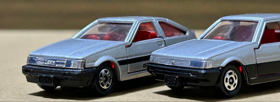 トミカ トヨタ カローラ4ドアセダン カローラレビン 2台セット