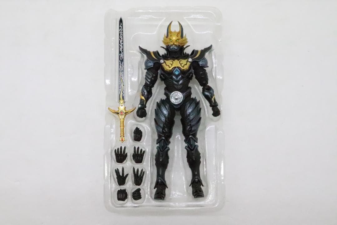 S.H.フィギュアーツ 黄金騎士 ガロ 流牙Ver. 30-JD1117-10