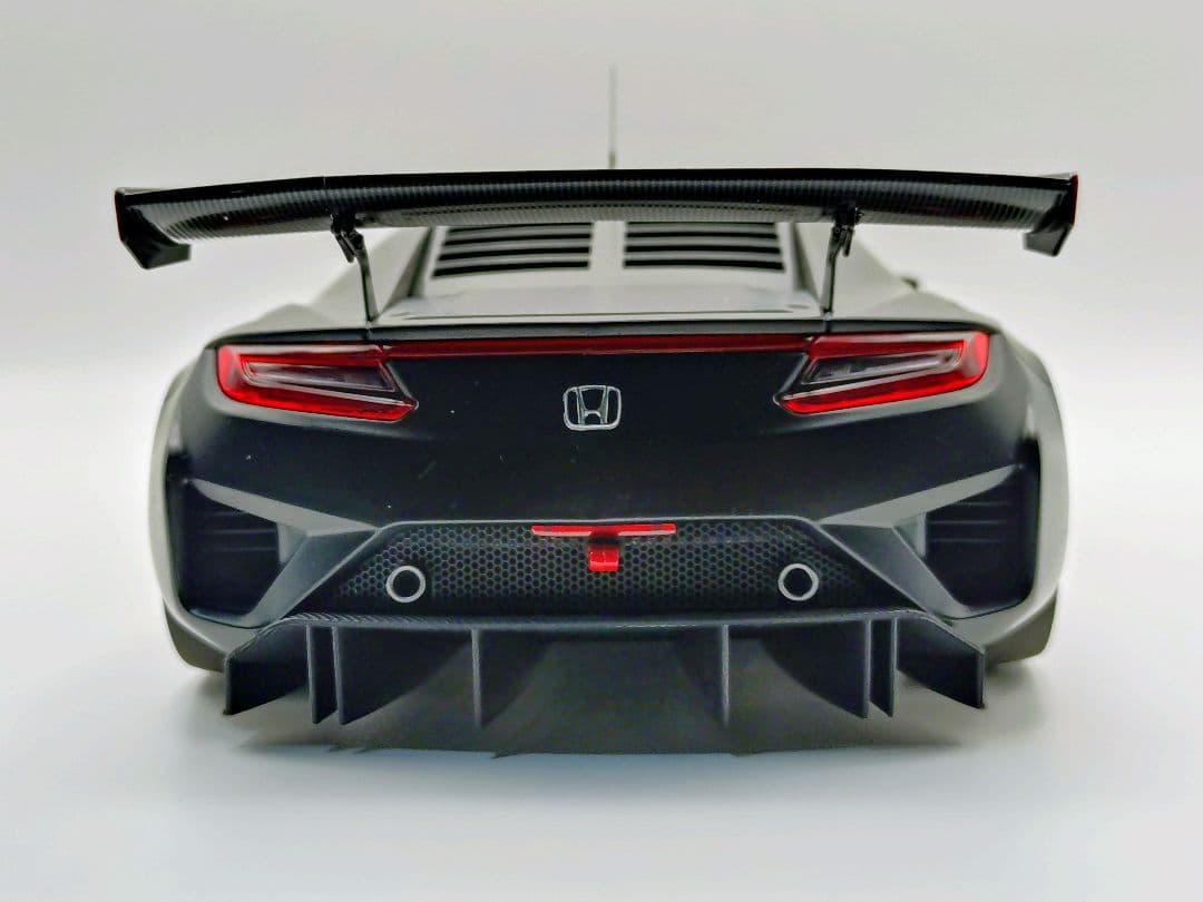 1/18ホンダ NSX GT3 ミニカー マットブラック　ディスプレイケース付き