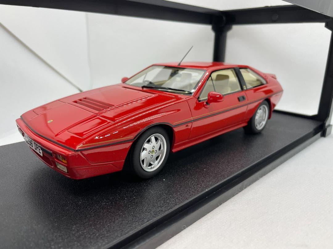 104-026 Cult 1/18 ロータス Excel SE Red