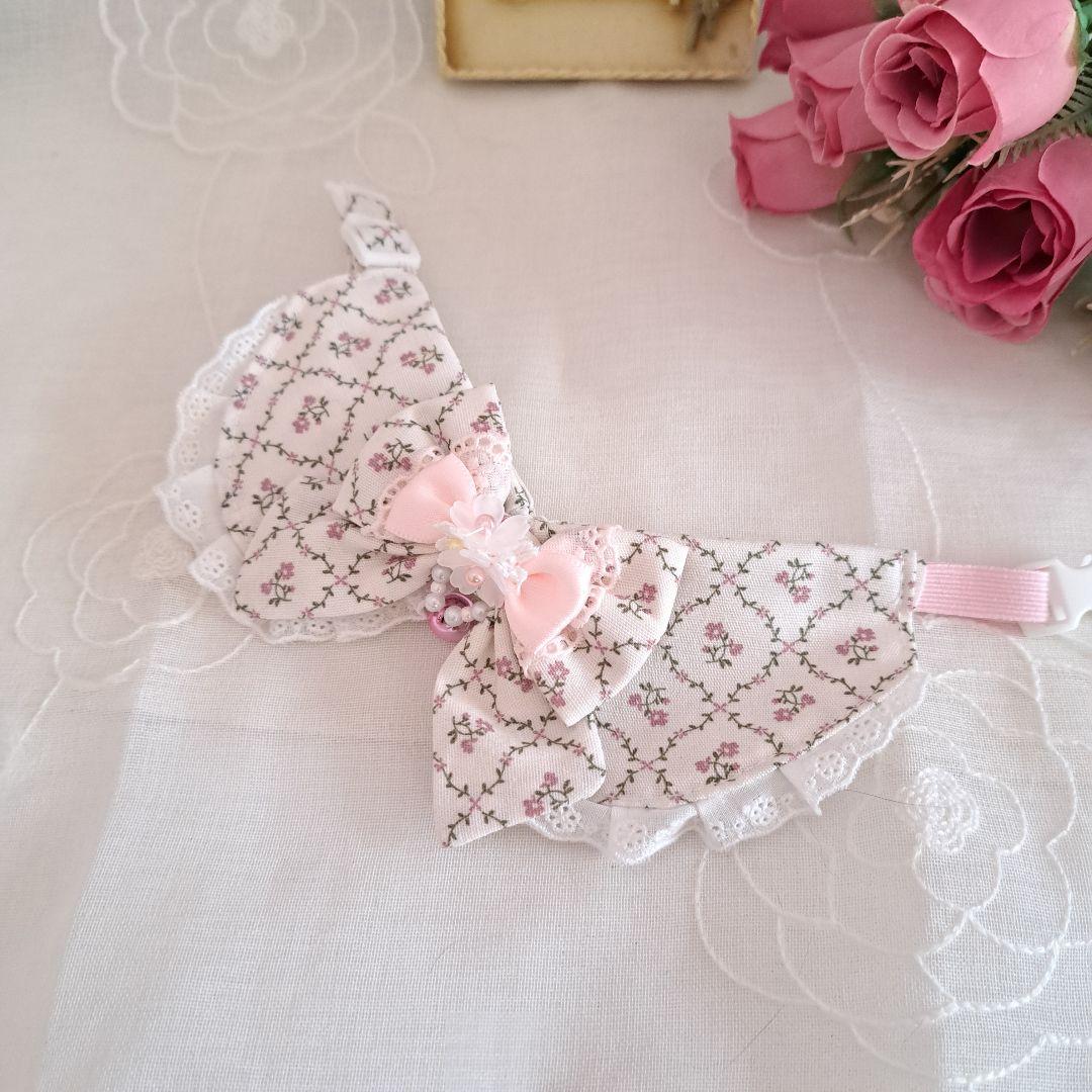 まりりん、フラワー柄(ホワイト×ピンク)わんちゃん猫ちゃん用襟付首輪