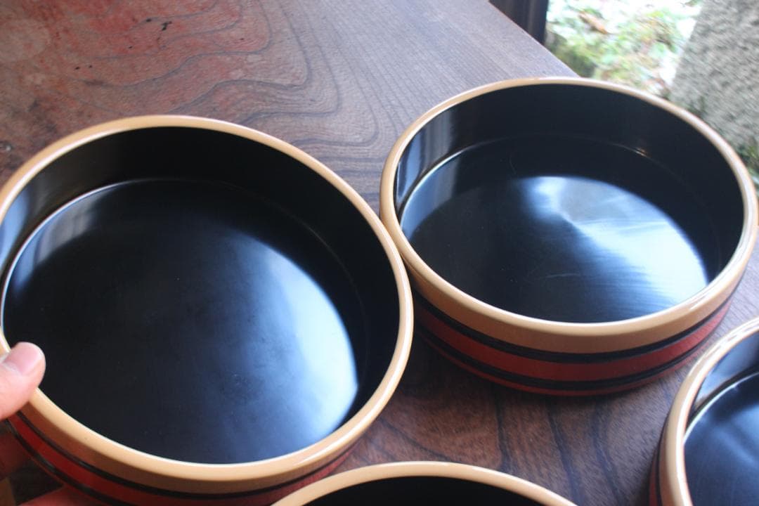 風情ある独楽塗の美しい五段丸重（検輪島塗お重重箱茶道具