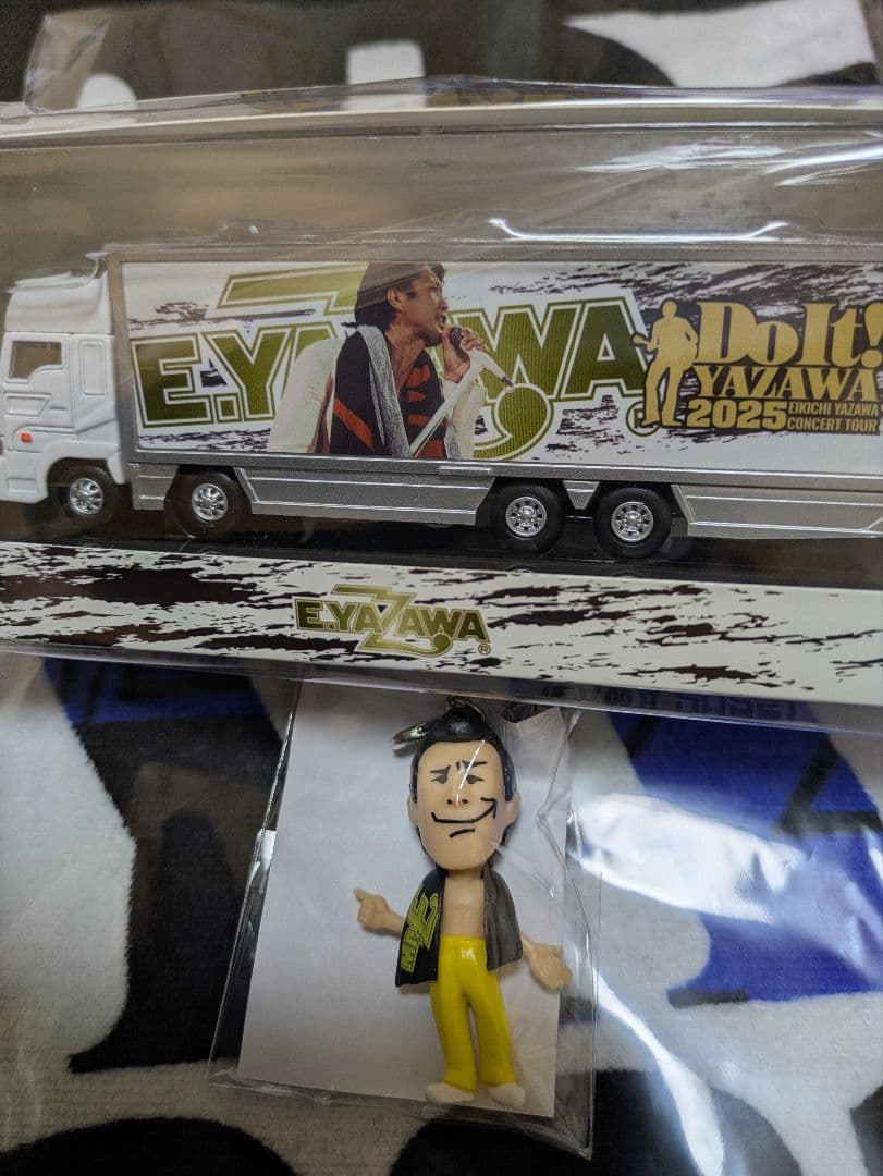 矢沢永吉2025Do It！トランポ型ミニカー＆フェイスタオル＆ガチャ 袋