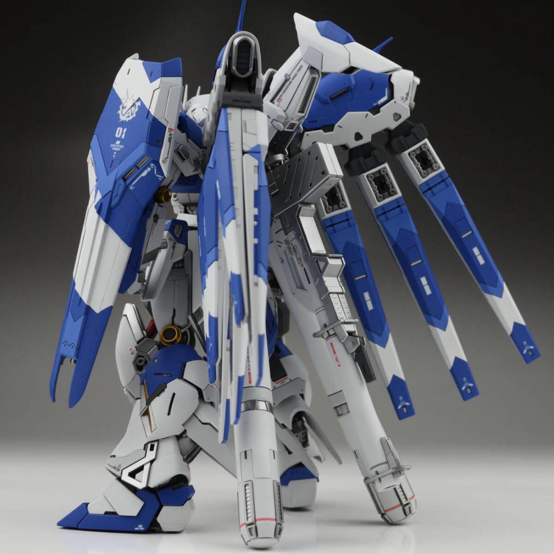 RG 1/144 RX-93-ν2 Hi-νガンダム 塗装済み 完成品
