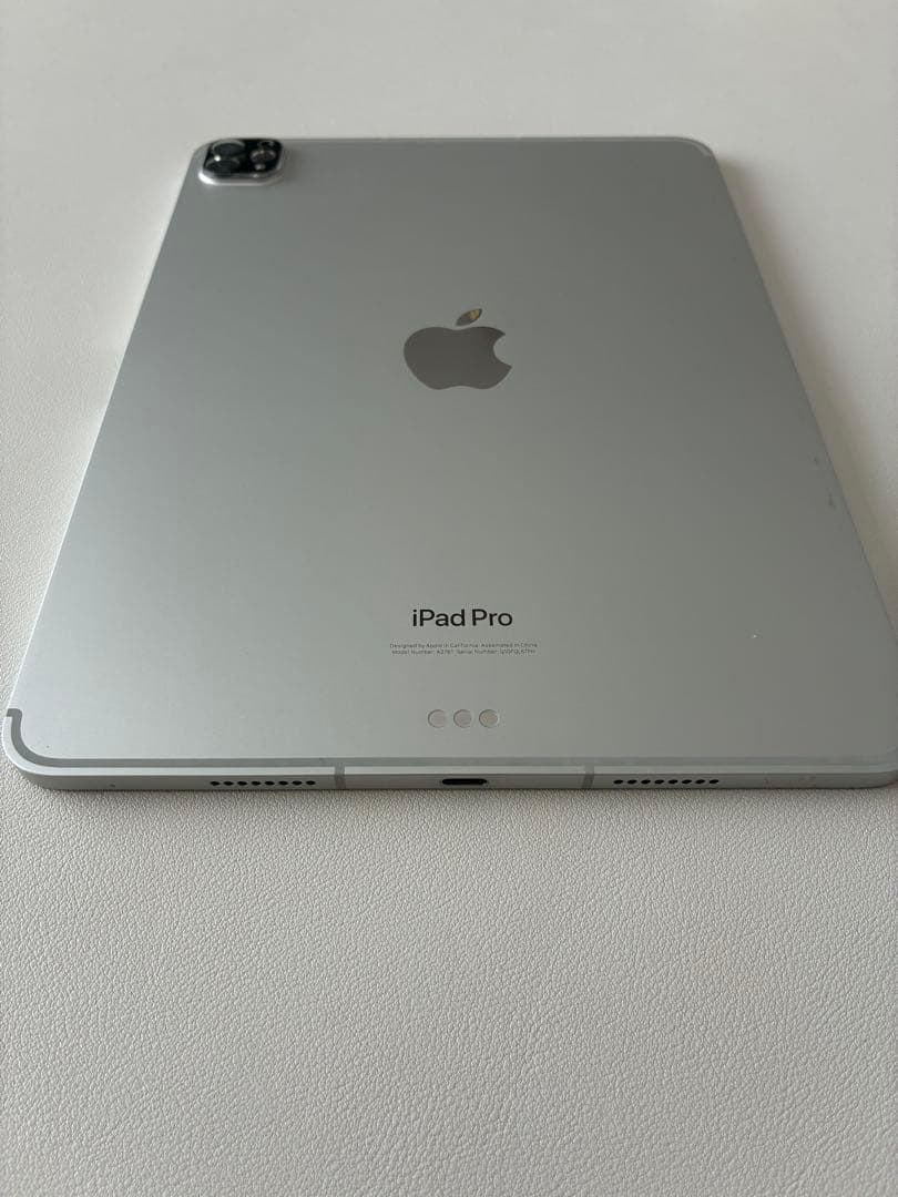 Apple iPad Pro 11インチ 第4世代　128GB M2 タブレット