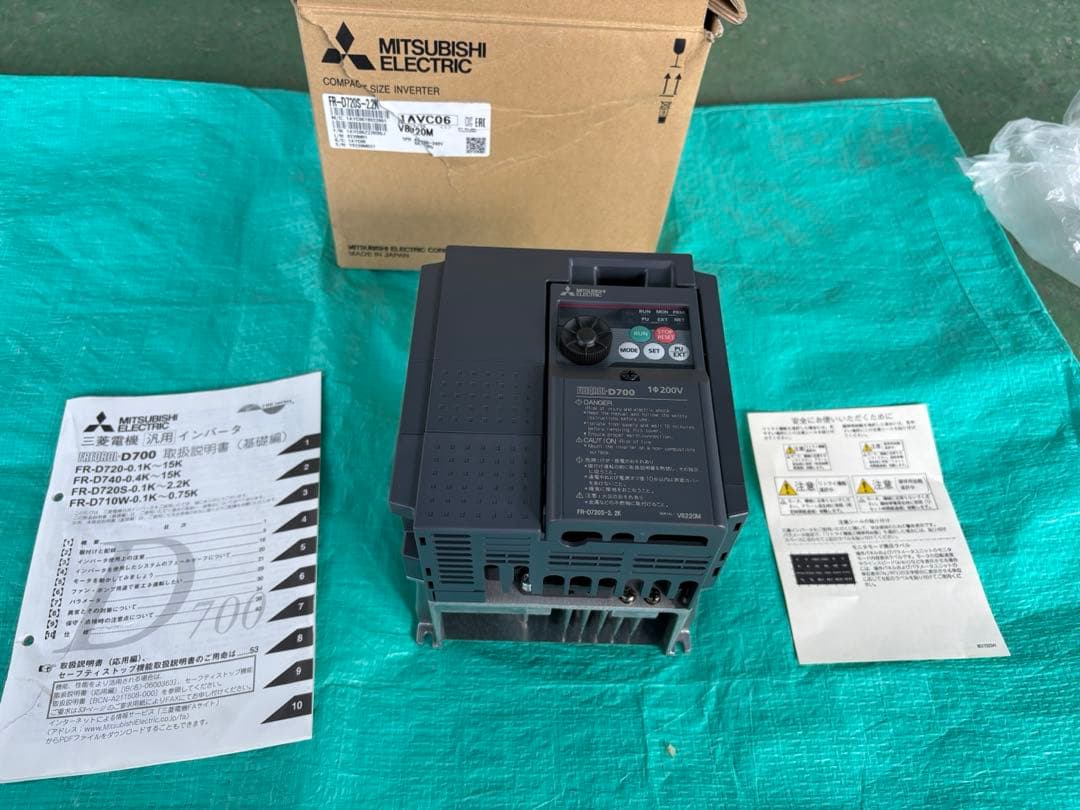 Mitsubishi Electric FR-D720S-2.2K インバータ