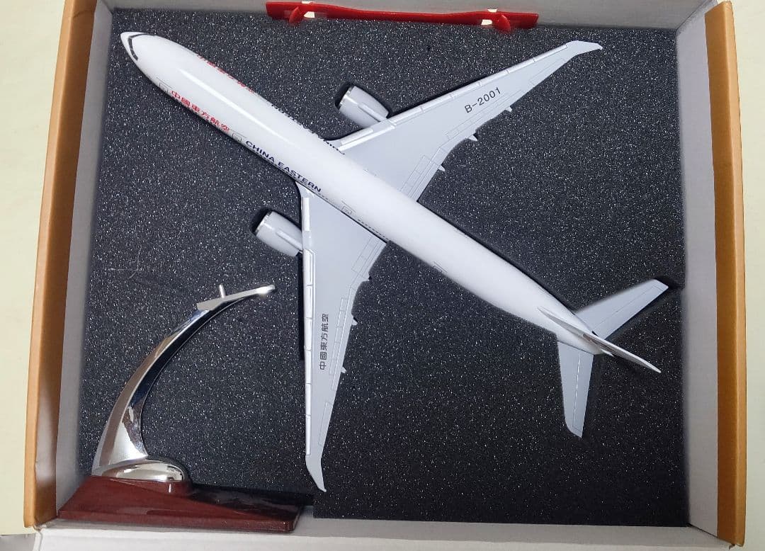 nag　中国東方航空 1/200 航空機模型 ボーイング777-300ER