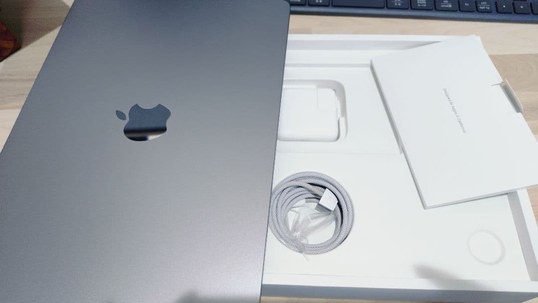 MacBook Air 13インチ M3 2024年 8G/256GB