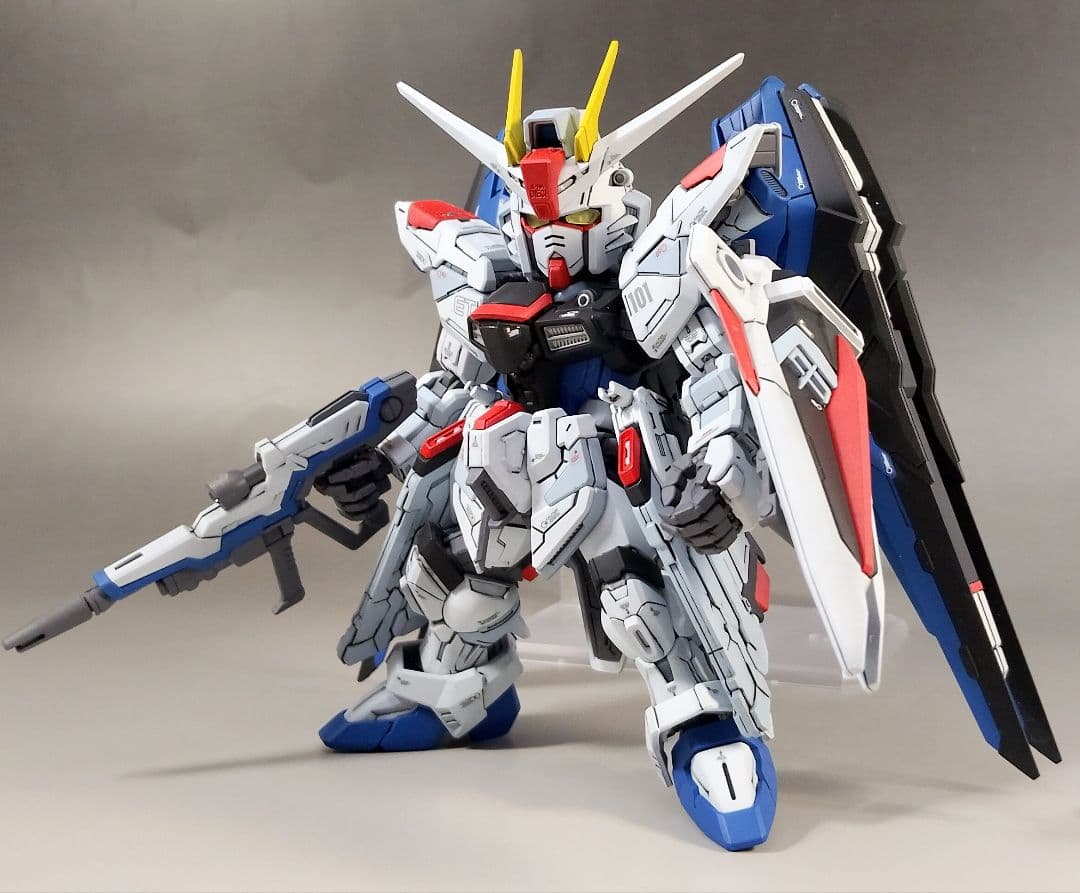 MGSD フリーダムガンダム 改修 全塗装 完成品