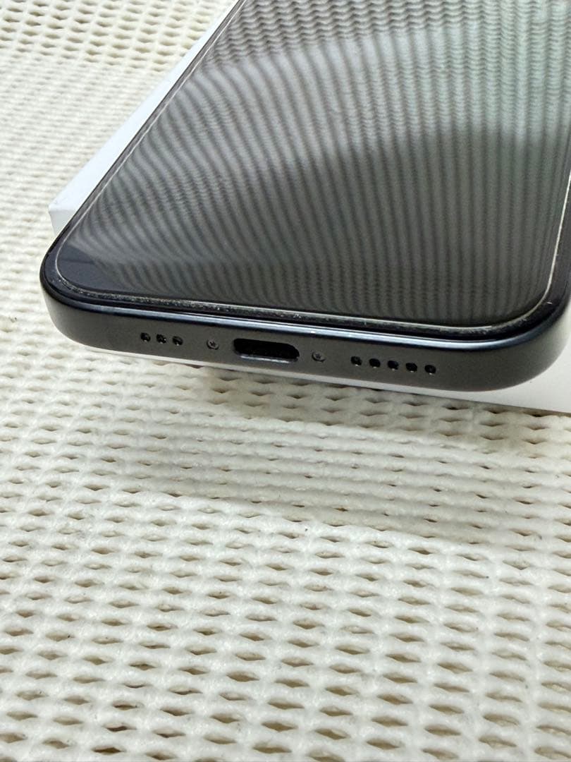 純正バッテリー残量100％　iPhone15 128GB ブラック