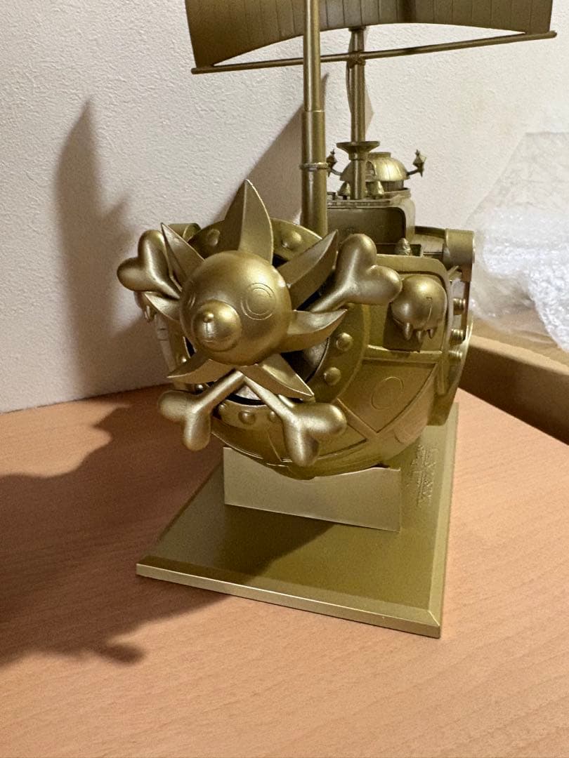 ダブルチャンス 当選品 一番くじ サウザンド・サニー号賞 ゴールドver.