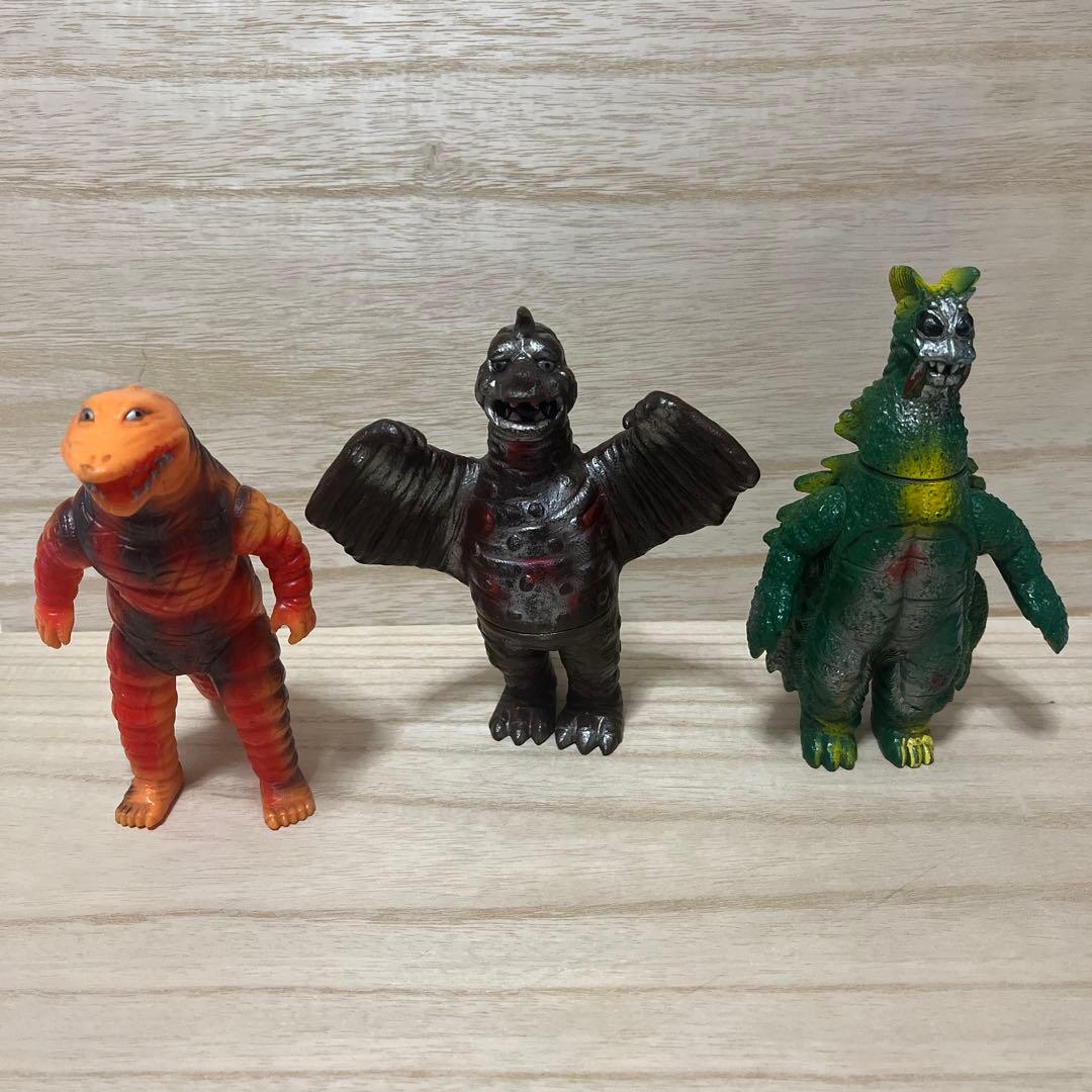 様用ポピー怪獣足製11体ソフビ