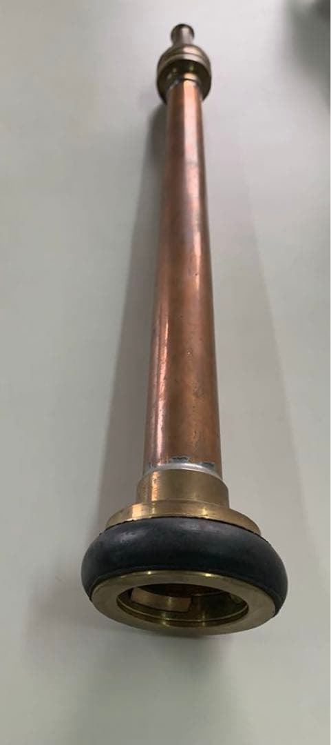 消火栓ホース、ノズル、ホース収納器セット。