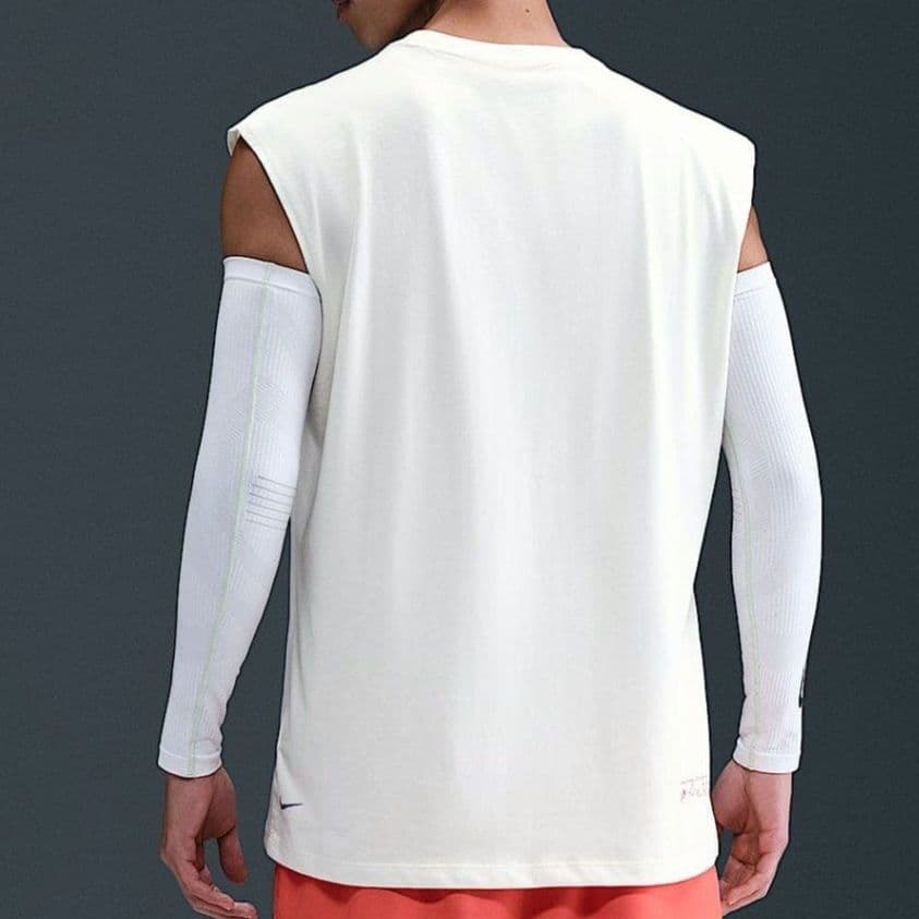 nari⭐︎(即購入可！プロフ確認要！) ナイキ 浮世絵 ノースリーブ