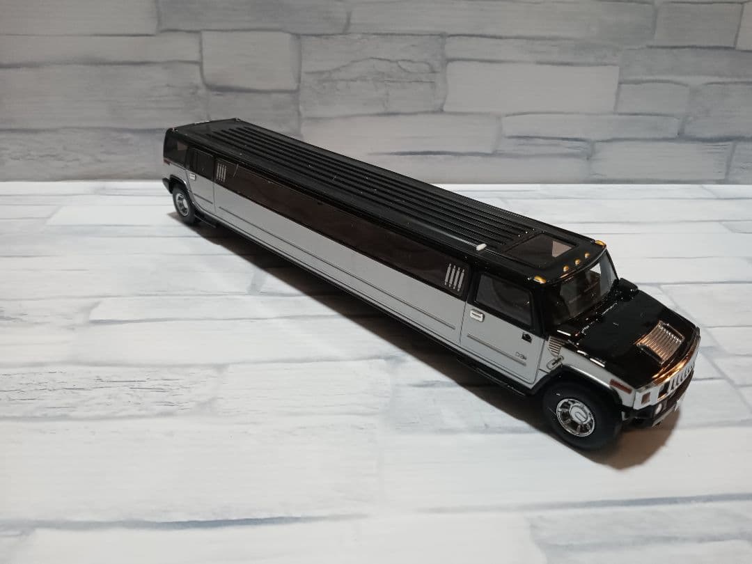 1/43 NEO　ハマーH2 ストレッチリムジン　ミニカー　ブラック　模型