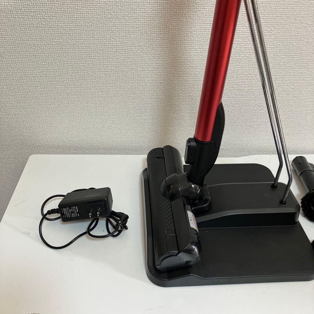 東芝　VC-CLX50　サイクロン式コードレスクリーナー　赤　トルネオV　一式