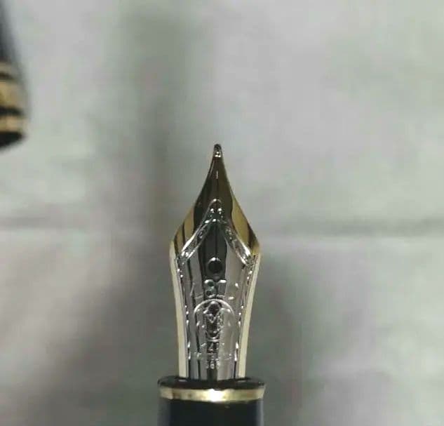 (美品)モンブラン 万年筆 マイスター シュテュック　♯144 EF 極細