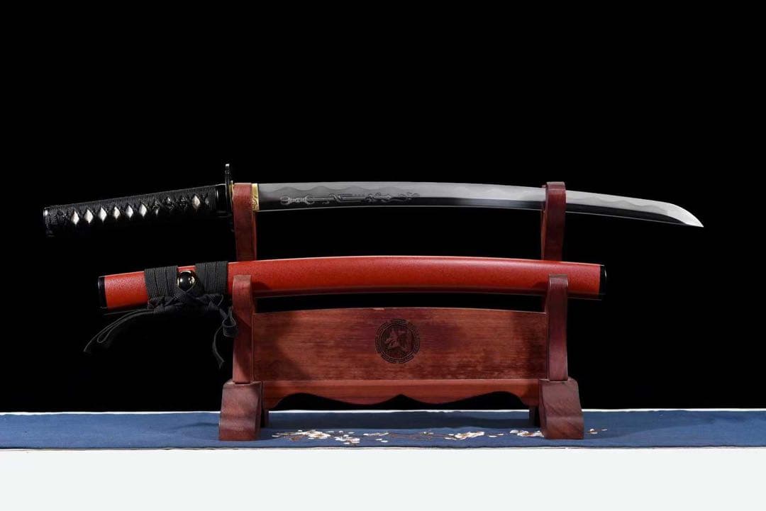 赤 脇差 武具 舞踊刀 三色研ぎ 鉄鍔 鮫皮巻き