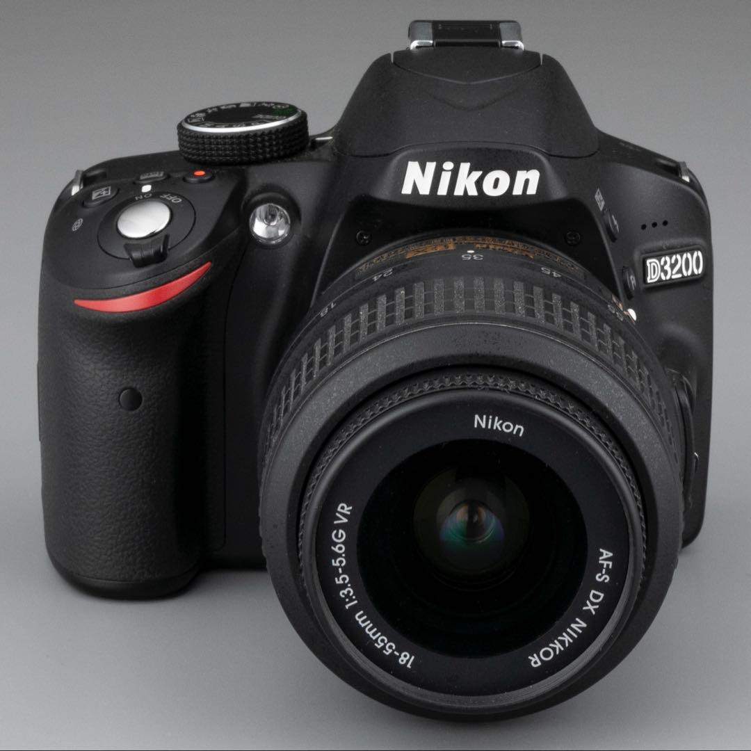 ニコン Nikon D3200+AF-S18-55/3.5-5.6G VR中古品