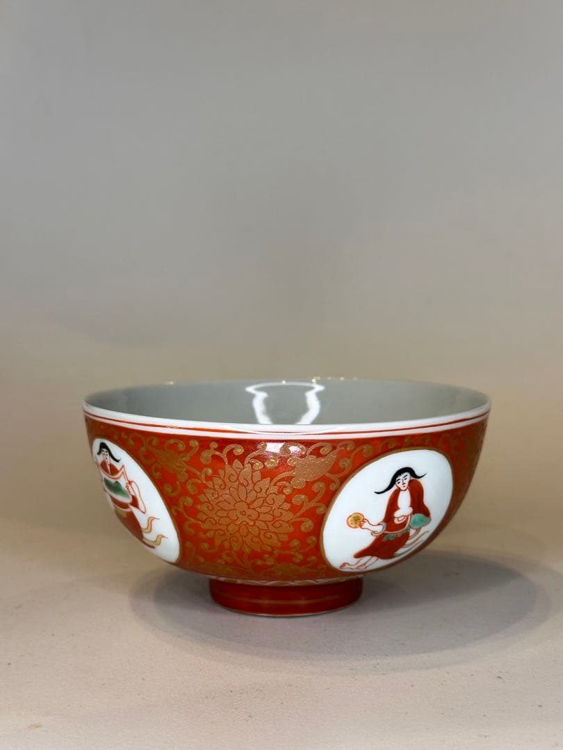 大明嘉靖年制 底款　紅釉　洒金　彩绘人物　碗　中国美術　古董品　茶碗　古磁器時代