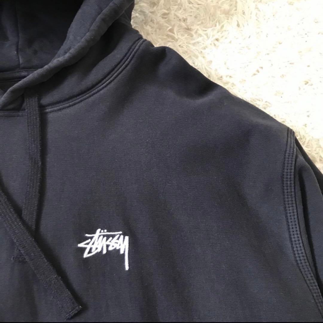 stussy パーカー　L 胸元ロゴ刺繍　ブラック