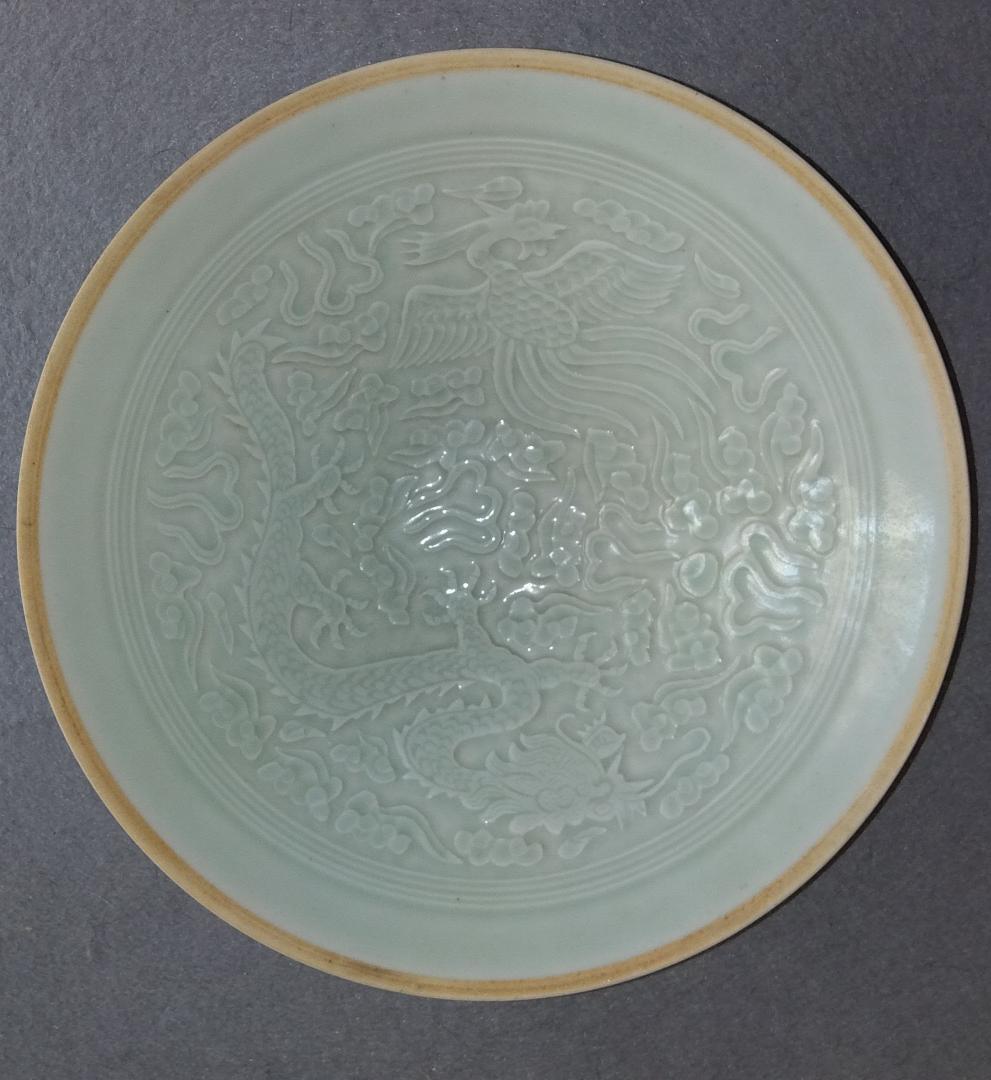 中國古陶磁器　宋　印花対龍鳳凰紋椀　青白磁　景徳鎮窯