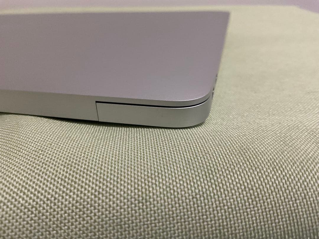 MacBook本体 Apple MacBook Air (M1, 2020)