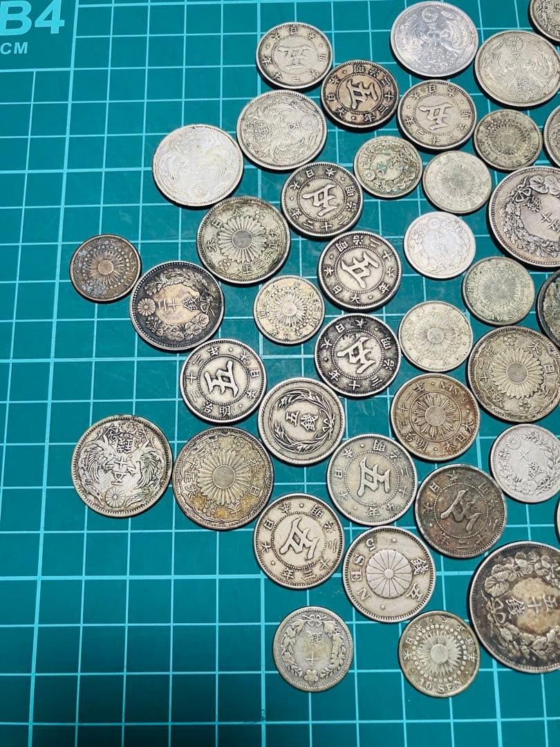 s*n様 古銭　日本貨幣　竜5銭銀貨　白銅貨　20銭銀貨　10銭銀貨　まとめ売り