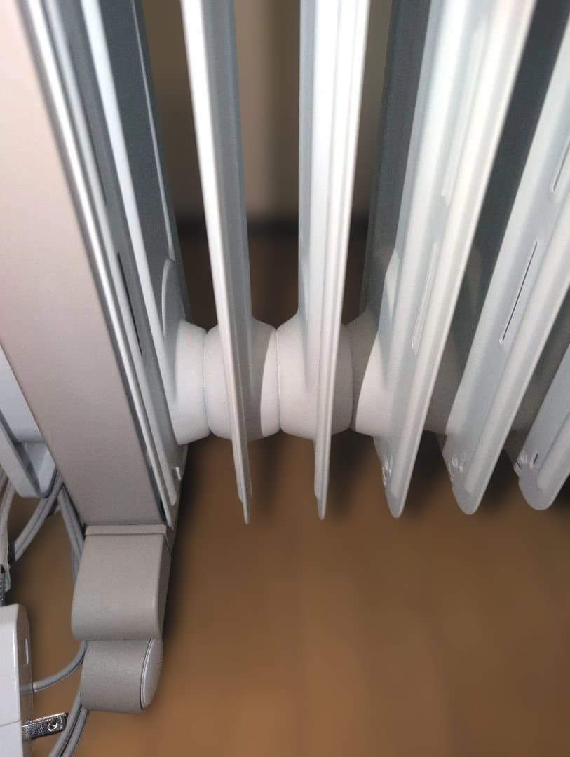 デロンギ　ヴェルディカルド　オイルヒーター　RHJ21F0812 ホワイト