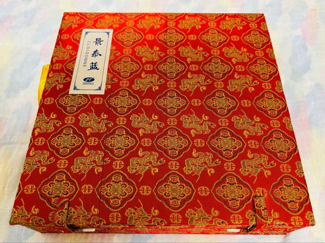 花と鳥の金属装飾皿