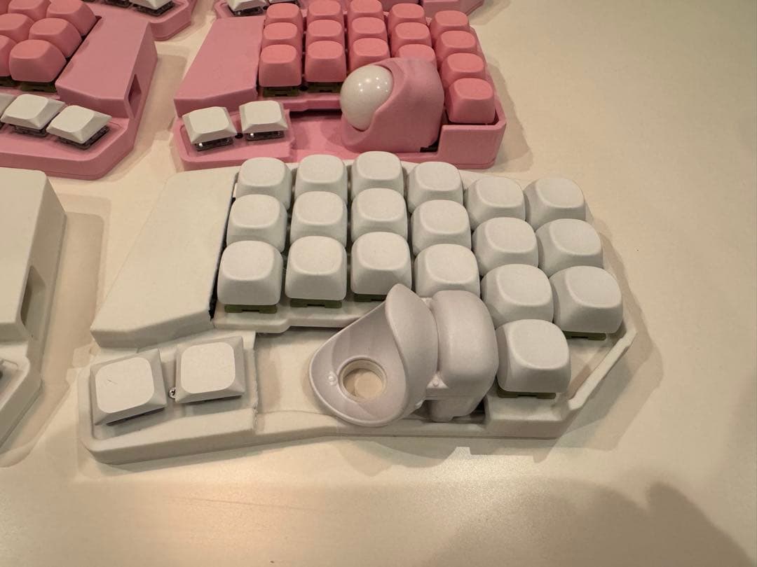 【新品】keyball44 オリジナル非売品ケース　白　純正トラボケース　完成品