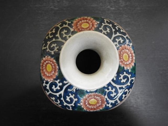 九谷焼　桃・鳥　吉田屋写　花瓶　MA320