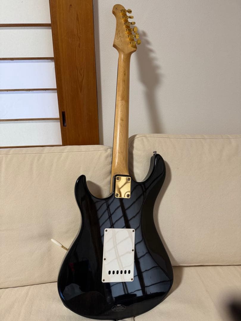 おまけ付き　Yamaha Pacifica 312ブラックエレキギター