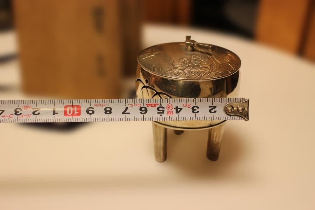 宮内省御用　服部製　純銀　丸形透かし香炉　241ｇ　　香道具銀瓶湯沸鉄瓶