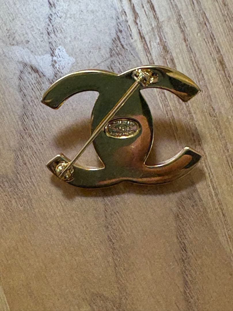シャネル　ブローチ　ゴールド