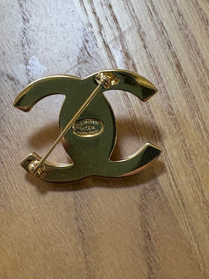 シャネル　ブローチ　ゴールド