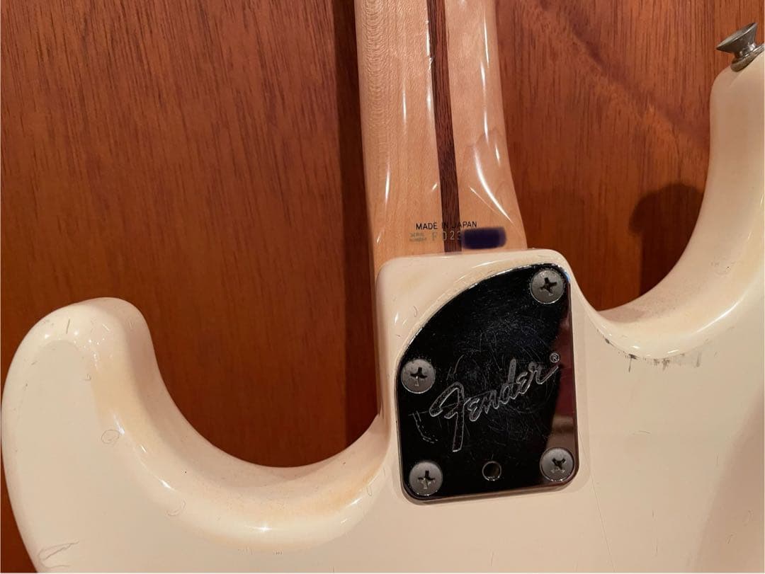 ミディアムスケール　Fender ストラトキャスター ホワイト