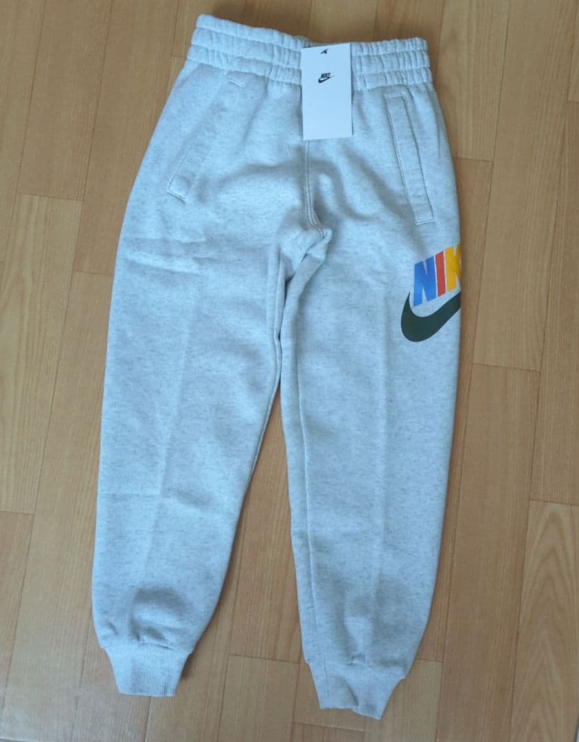 ❇️3本セット　新品　NIKE　裏起毛　140　パンツ　カラフルロゴ　ナイキ