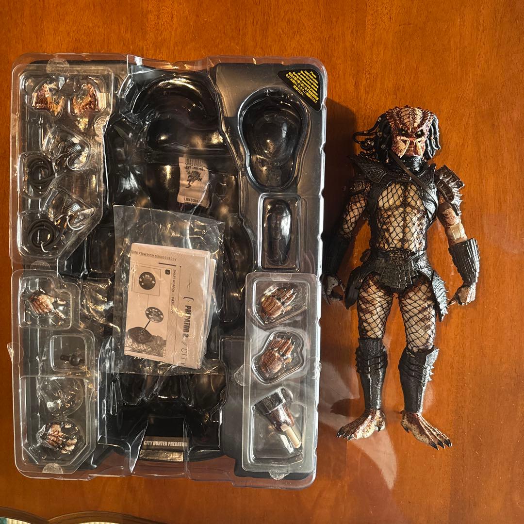プレデター　ホットトイズ　シティハンター プレデター2