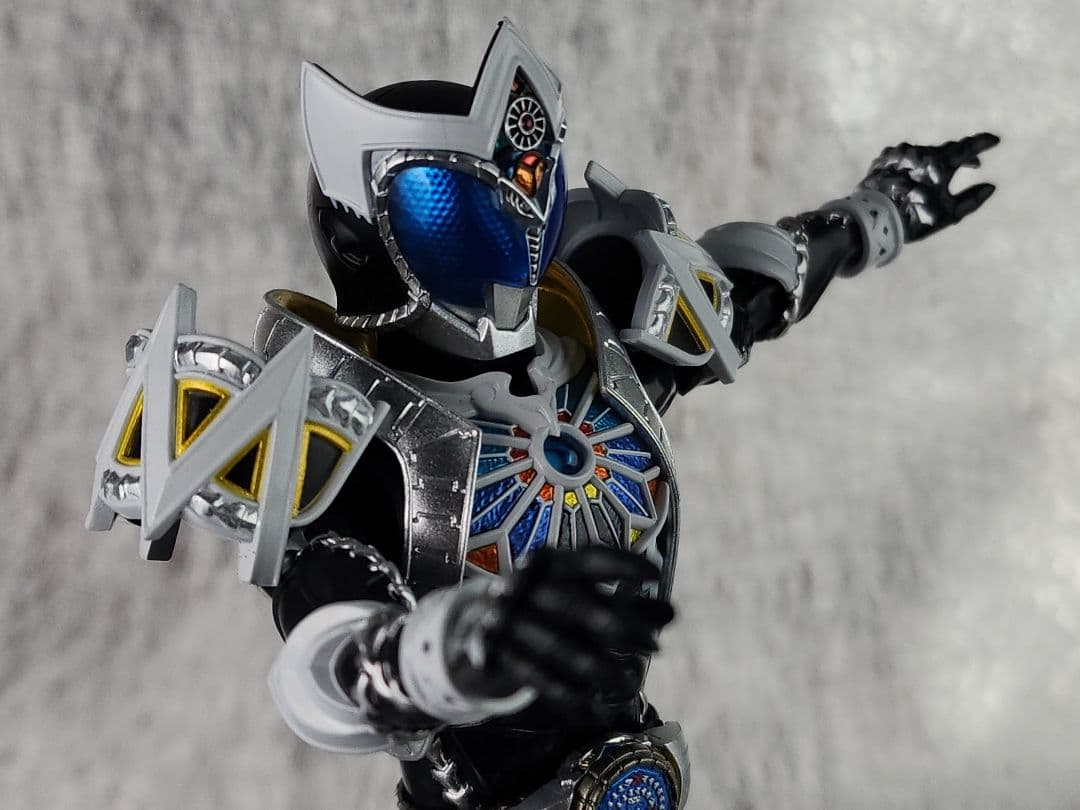 真骨彫製法 仮面ライダーサガ