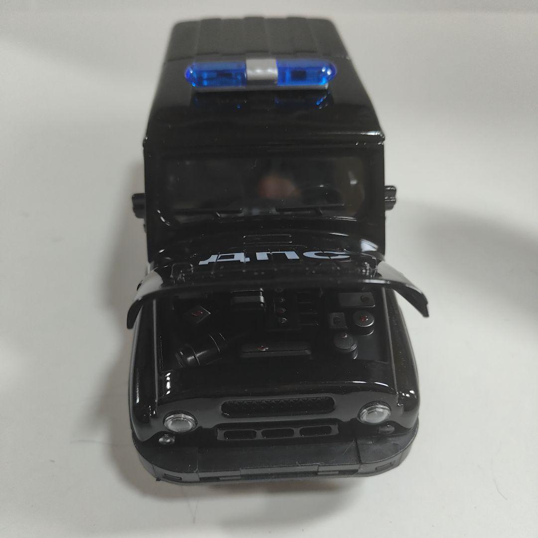 絶対希少 1/18 UAZワズ（UAZ）「ハンター」 合金製 パトロールカー