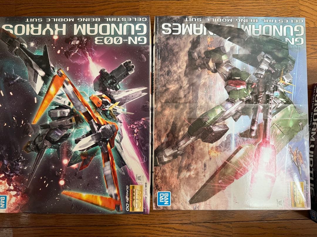 m*1様 未組立 MG エクシア デュナメス キュリオス ヴァーチェ エクシアリ