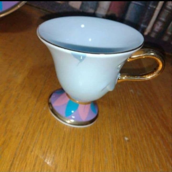 美少女と野獣　ポット夫人　チップ　皿　スプーン　フォーク